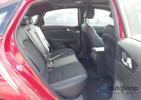 2024 Kia Forte Gt-Line z USA, uszkodzony, nr VIN 3KPF54AD8RE772755